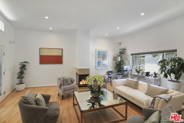 Property Photo: 3551 Dixie Canyon Place CA 91423