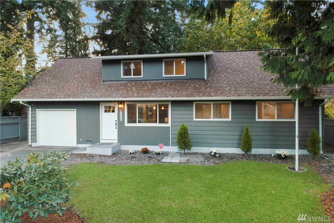 Property Photo:  19333 5th Ave NE  WA 98155 