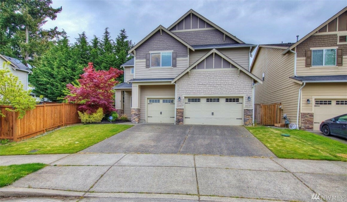 Property Photo:  25210 135th Ave SE  WA 98042 