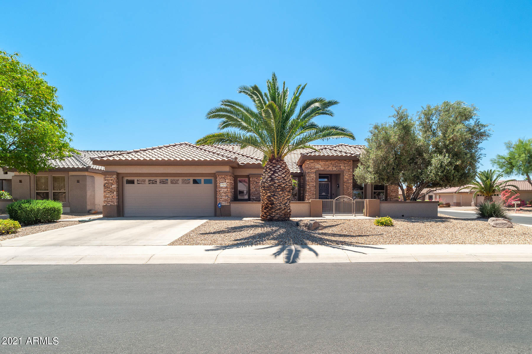 Property Photo: 17915 N Catalina Court AZ 85374