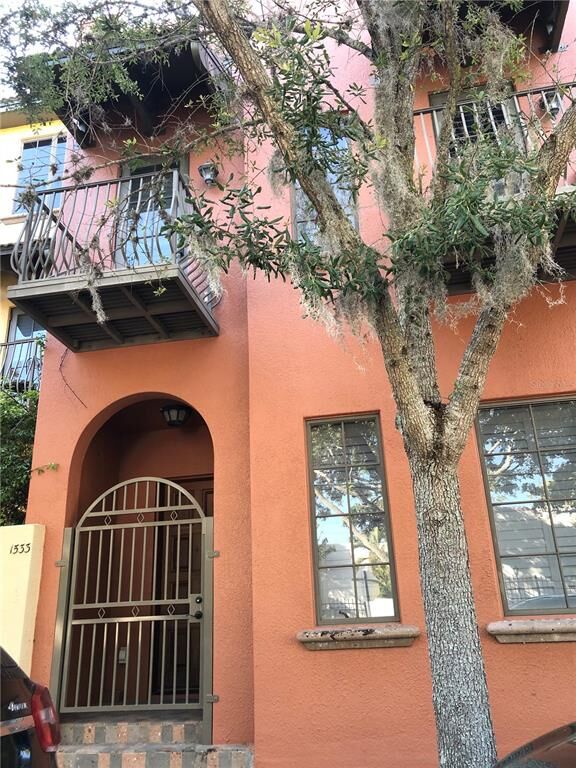 Property Photo: 1533 Oak Street 13 FL 34236
