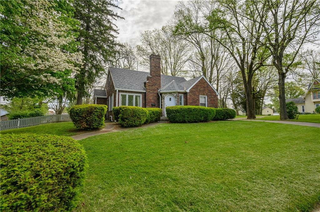 Property Photo: 415 Main Street IN 47246