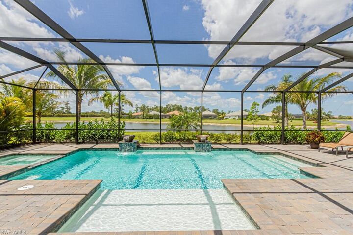 2258 Somerset Pl  Naples FL 34120 photo