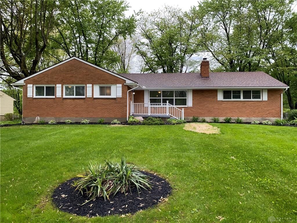 Property Photo: 433 Silvercrest Terrace OH 45440