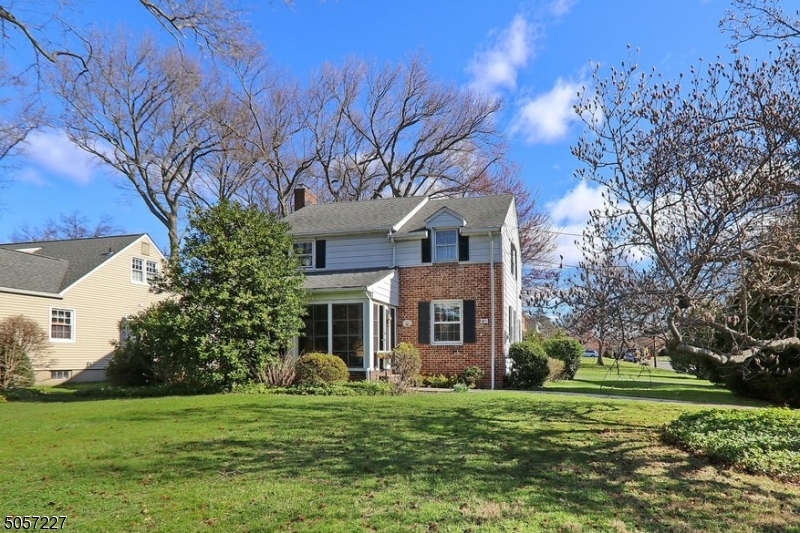 Property Photo:  815 Westfield Rd  NJ 07076 