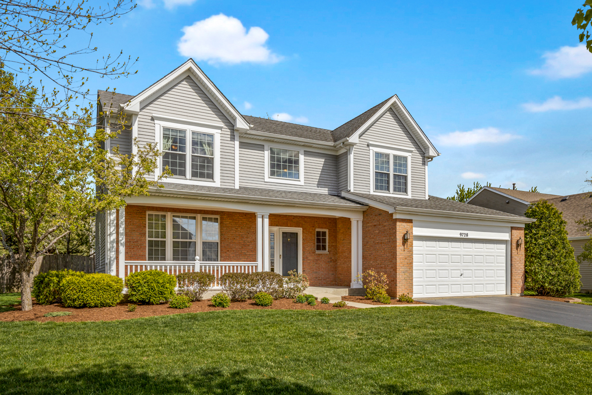 Property Photo: 9728 Dalton Drive IL 60142