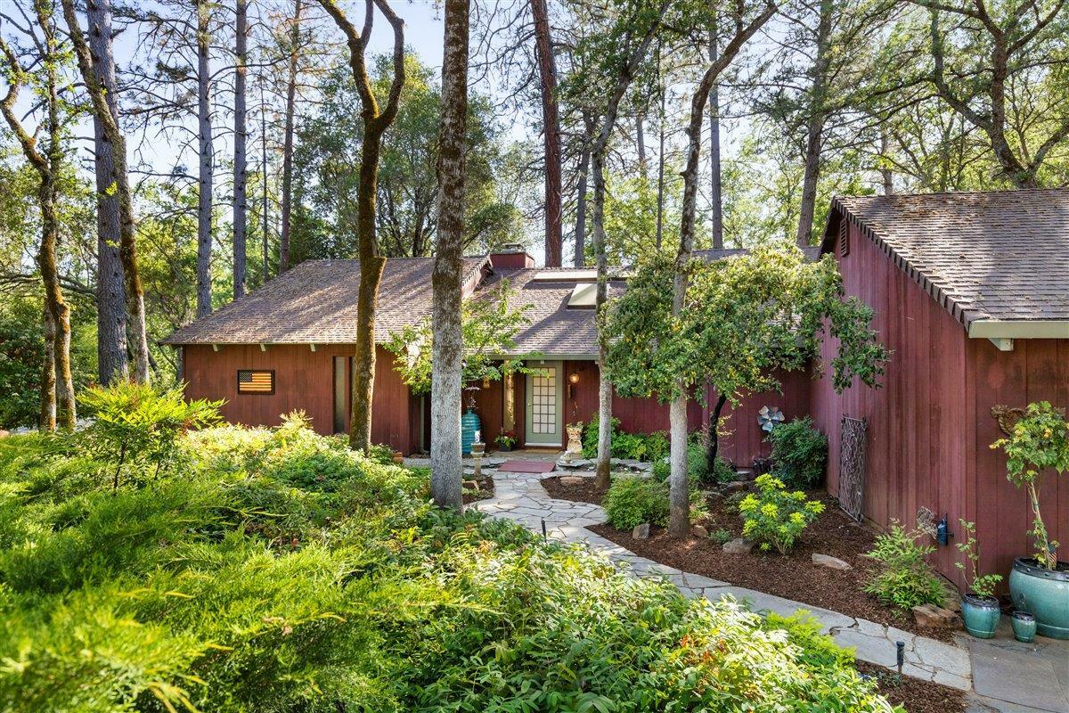 Property Photo: 19007 Chickadee Court CA 95946