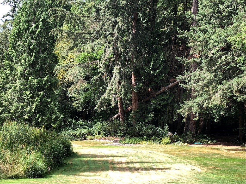 Property Photo: 3422 134th Avenue NE WA 98005