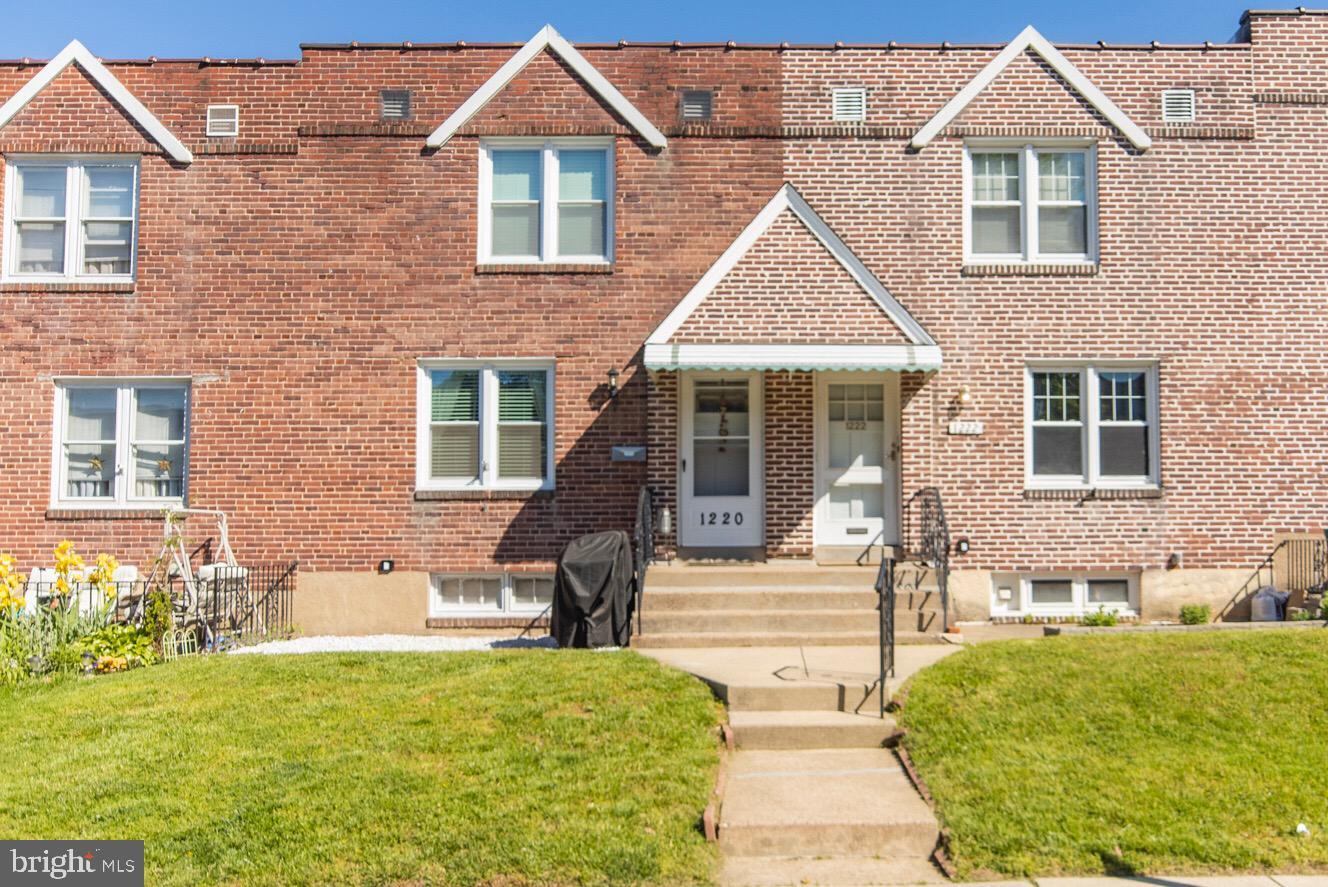 Property Photo: 1220 Lawrence Avenue PA 19022