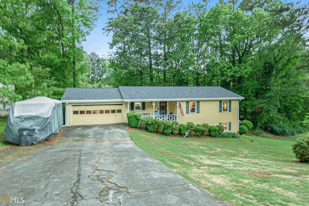 Property Photo:  2663 Amy Court  GA 30096 
