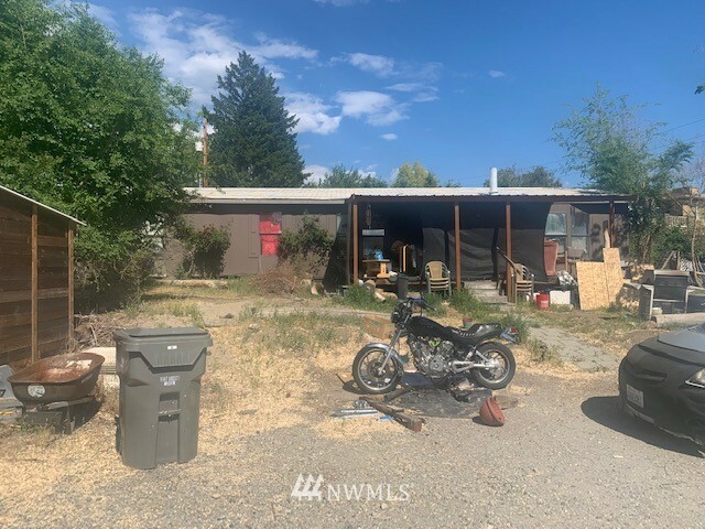 Property Photo: 221 NE 11th Street WA 98802