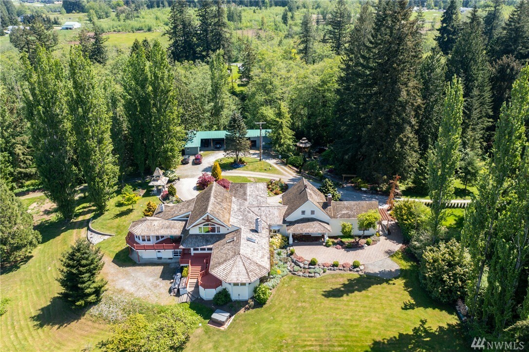 Property Photo: 19381 County Line Rd WA 98292
