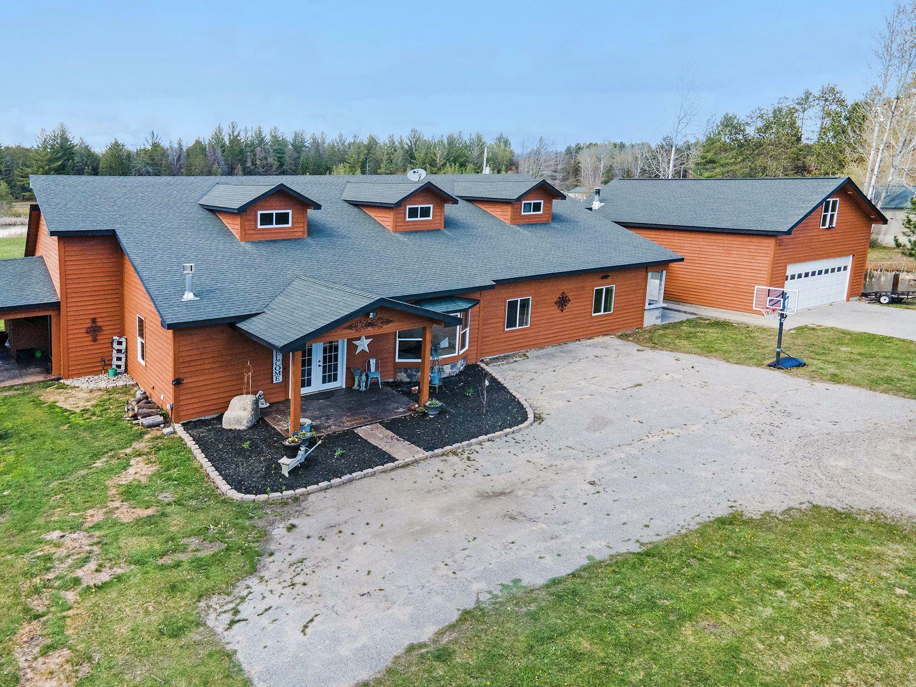 Property Photo: 403 N Roscommon Road MI 48653