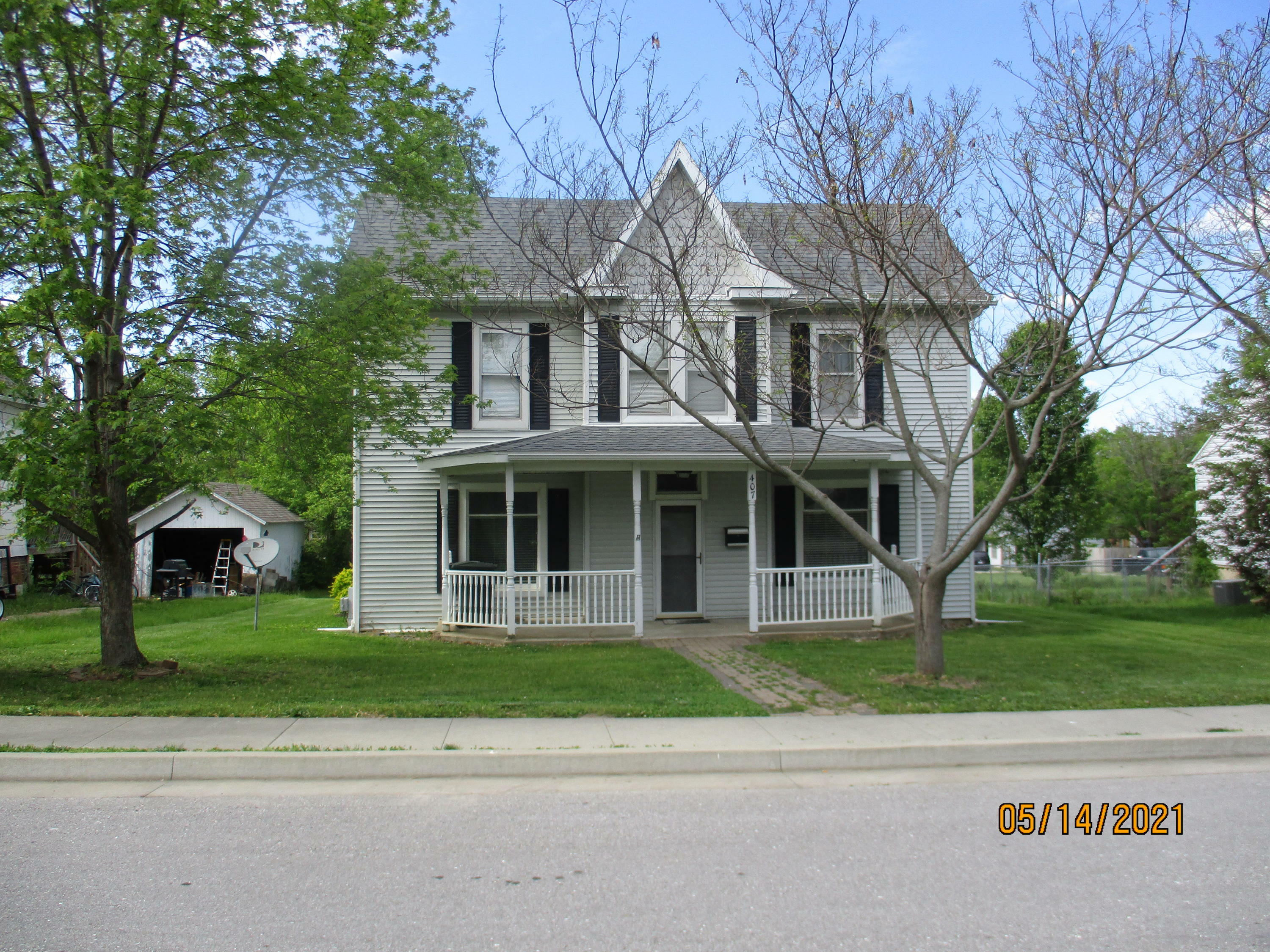 Property Photo:  407 E 9th Street  MO 65251 