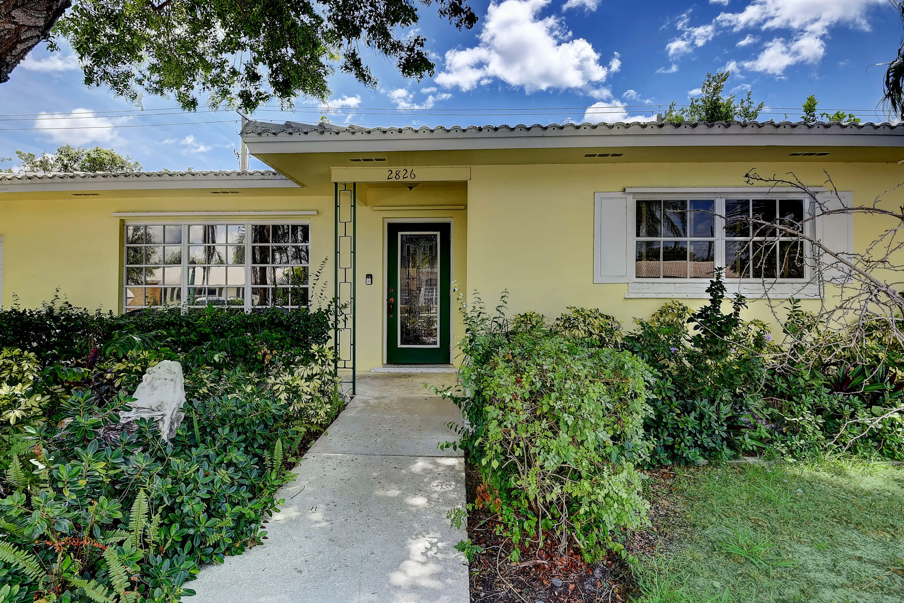 Property Photo: 2826 SW 4th Street FL 33435