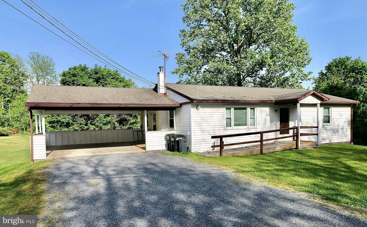 Property Photo:  149 Poplar Road  PA 19522 