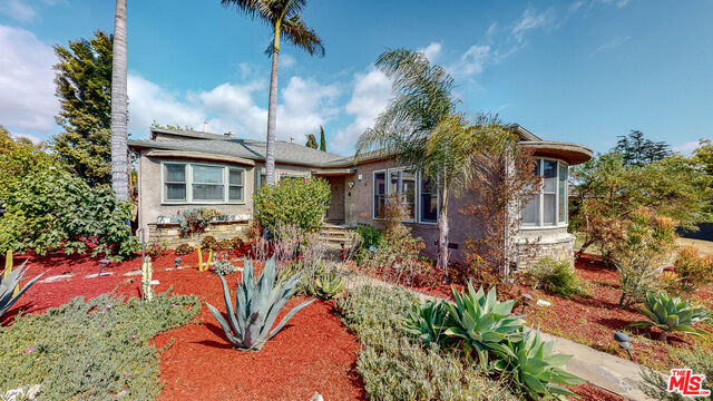 Property Photo:  2504   13th Ave  CA 90018 