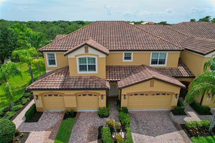 Property Photo: 8113 Miramar Way 201 FL 34202