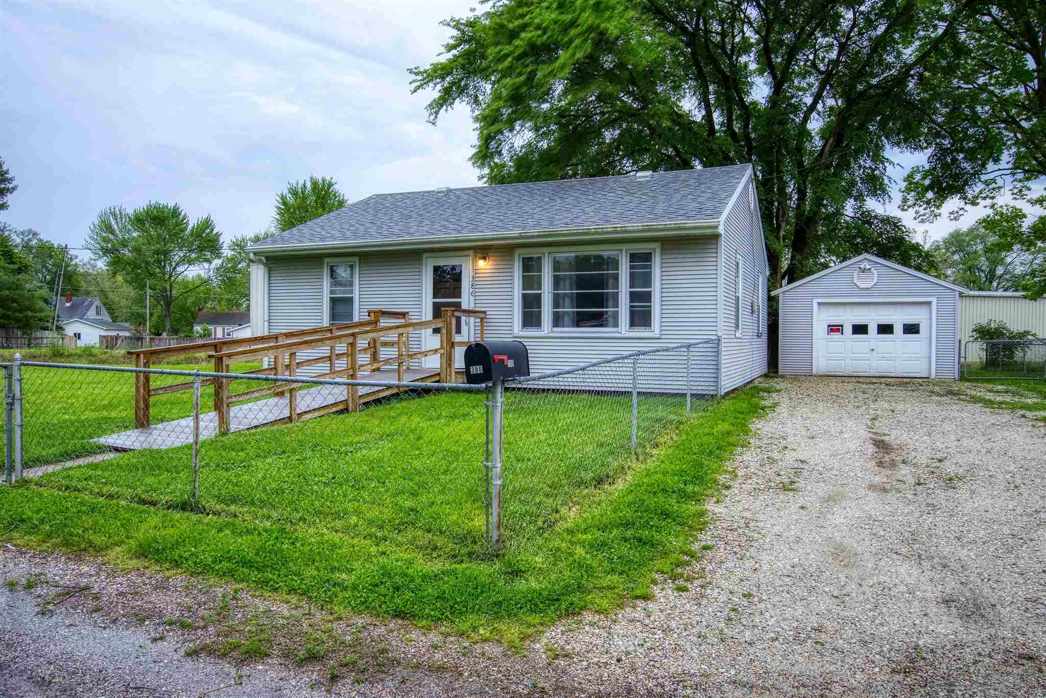 Property Photo:  386 Forest  IL 61554 