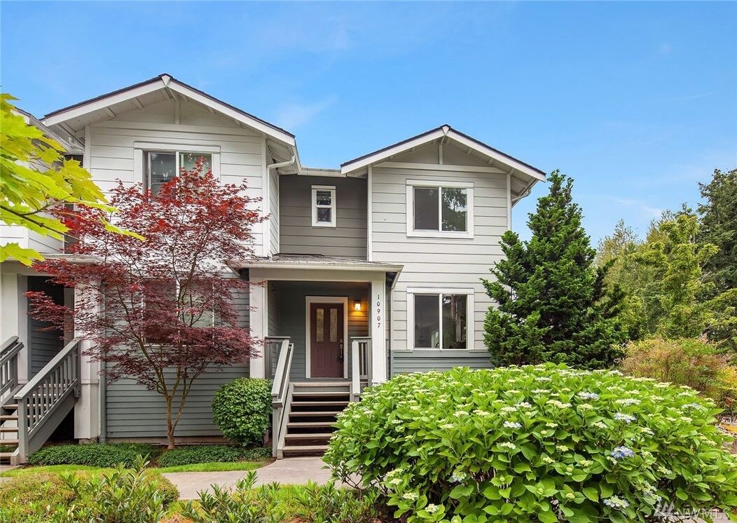 Property Photo:  10907 124th Ave NE  WA 98033 