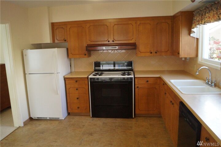 Property Photo:  11 Pierce St  WA 98550 