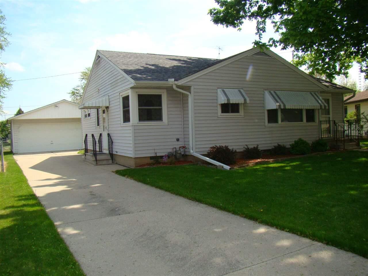 Property Photo:  1005 Macarthur Dr  WI 53916 