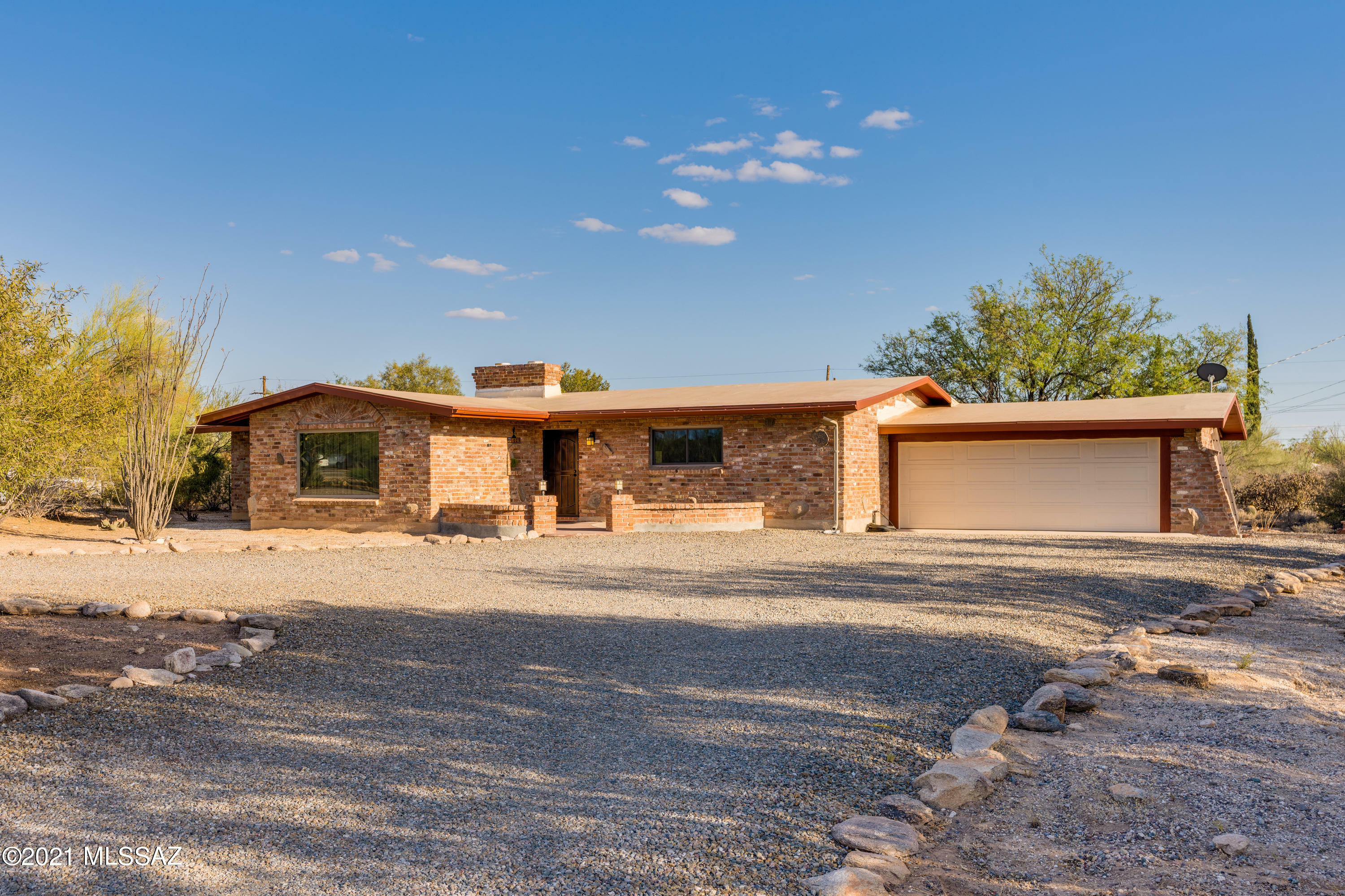 Property Photo:  1029 W San Martin Drive  AZ 85704 