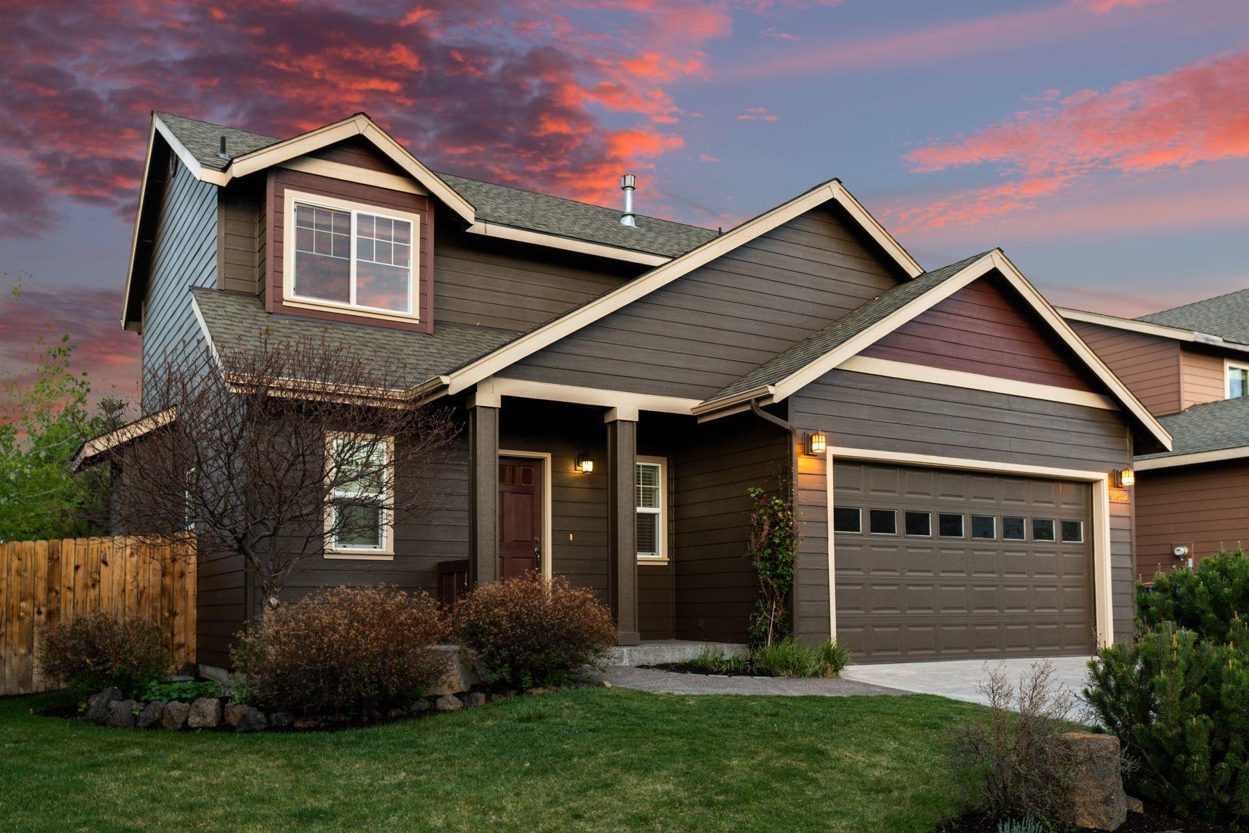 Property Photo: 61652 Gemini Way OR 97702
