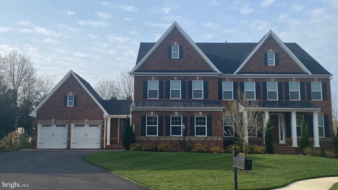 Property Photo:  42095 Westcote Court  VA 20152 