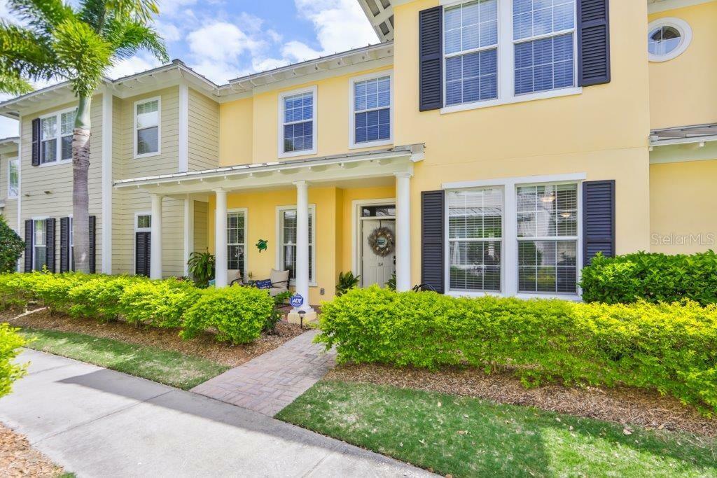 Property Photo:  114 Aberdeen Pond Drive  FL 33572 