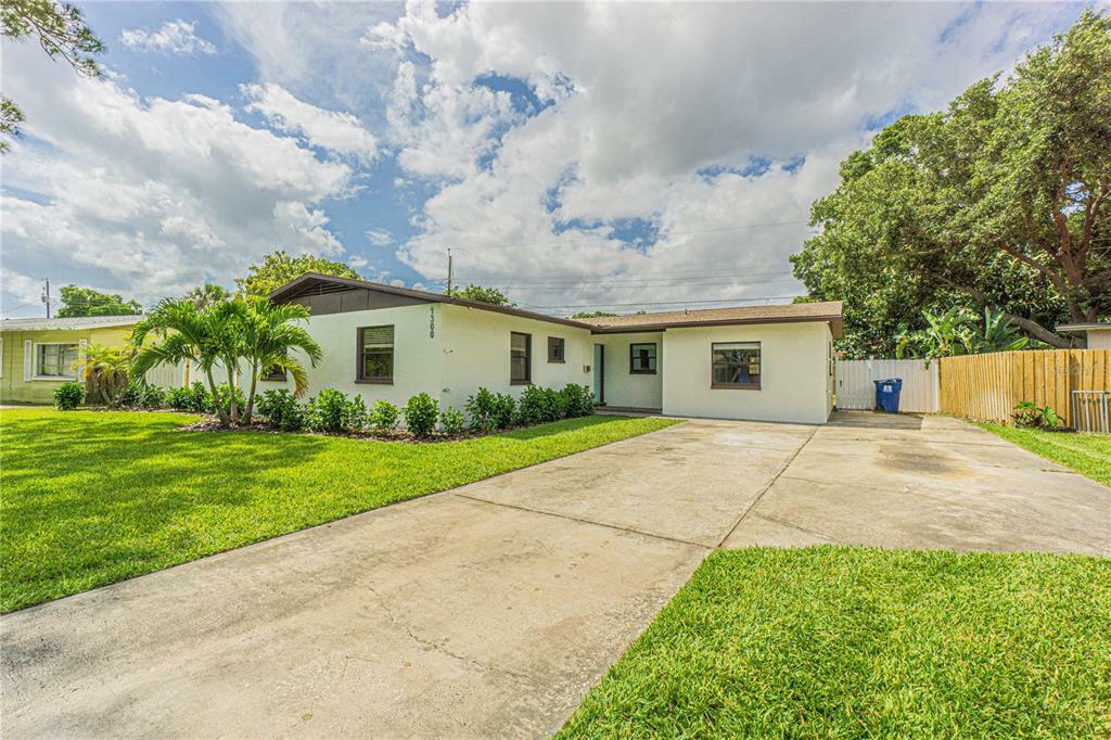 Property Photo:  1300 80th Avenue N  FL 33702 