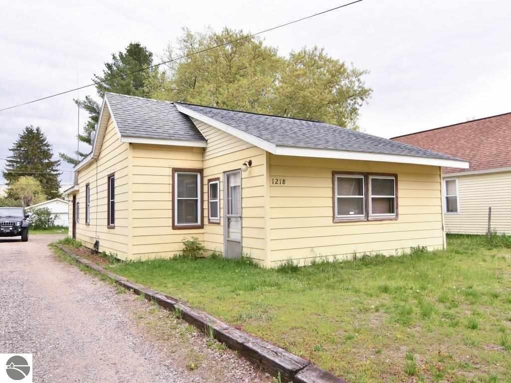 Property Photo:  1218 Dandy  MI 49601 