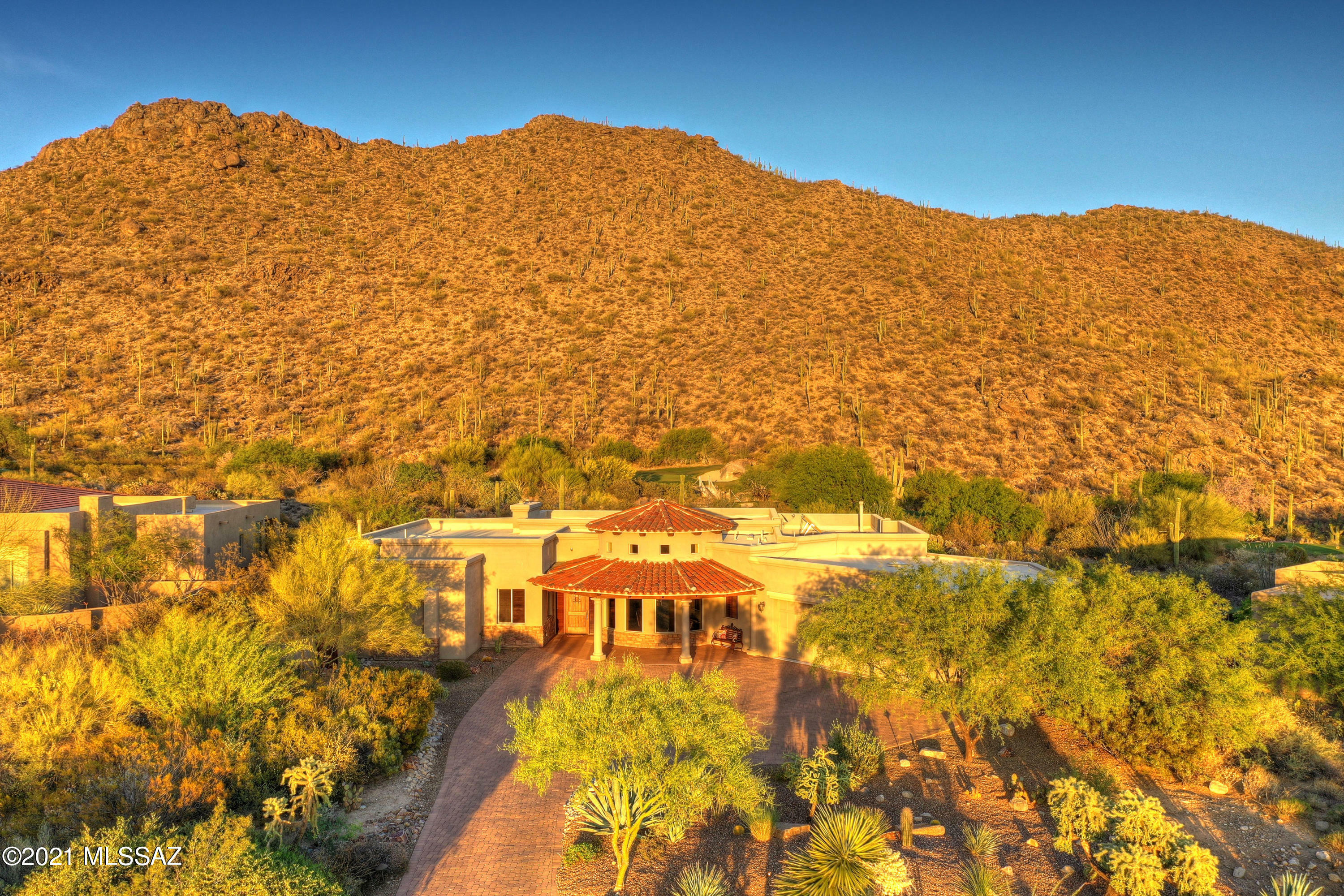 Property Photo: 14576 N Sunset Gallery Drive AZ 85658