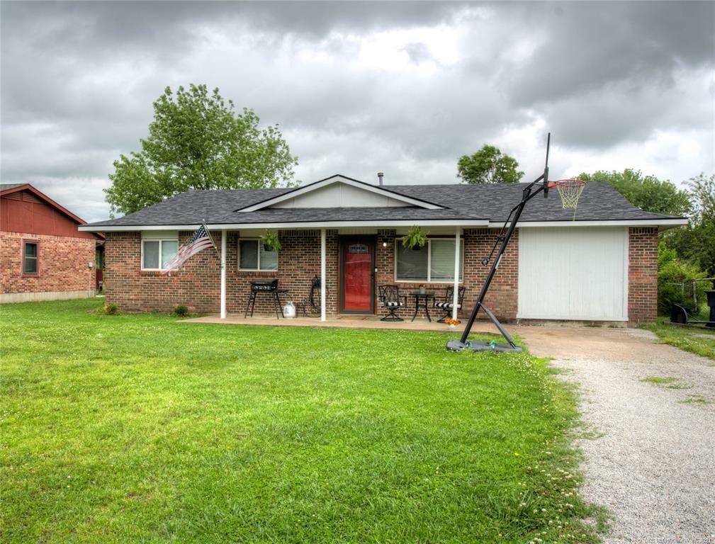 Property Photo:  308 W Pawnee Street  OK 74051 