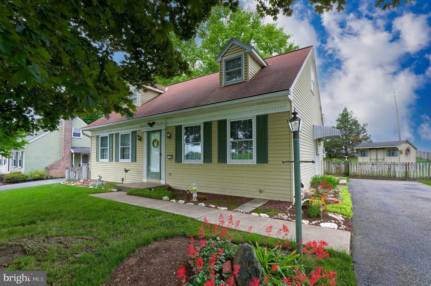 Property Photo:  1731 Pioneer Road  PA 17602 