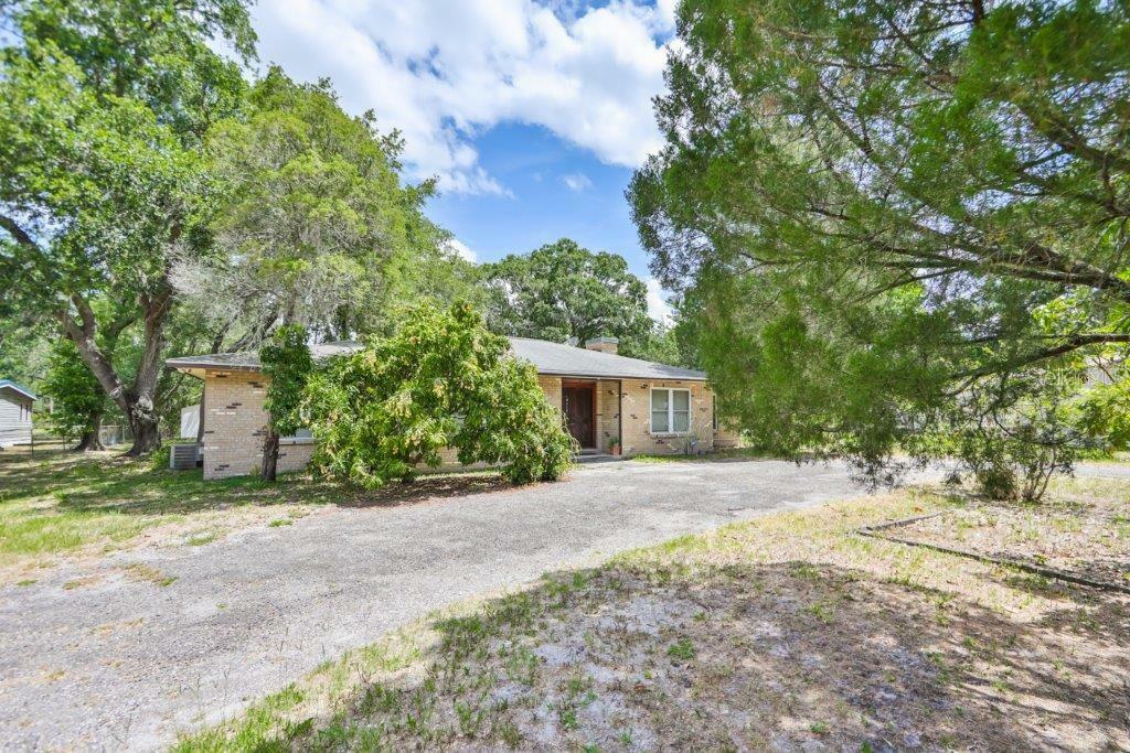 Property Photo:  13148 Thonotosassa Road  FL 33527 