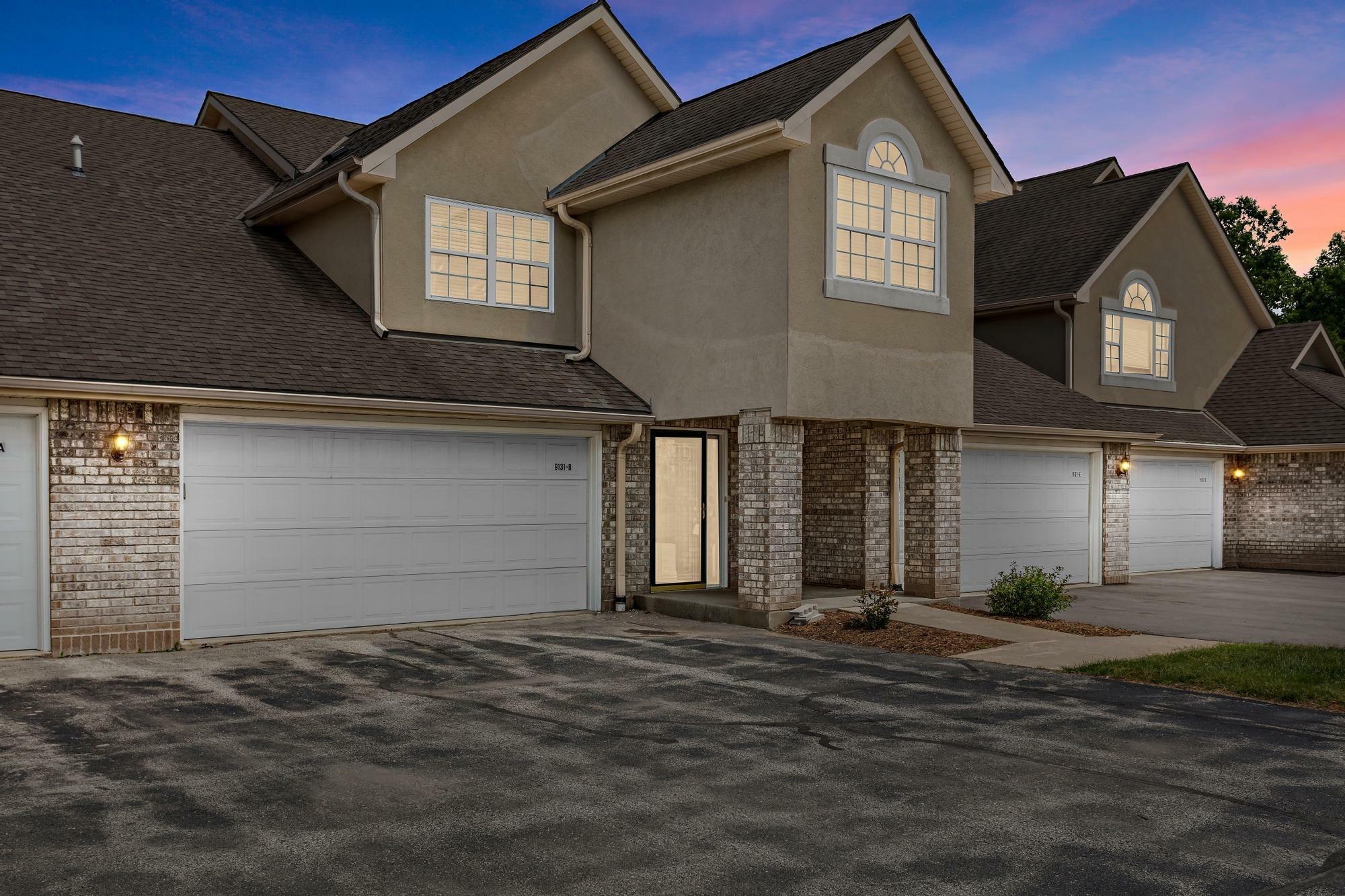 Property Photo: 9131 W Elm Ct B WI 53132