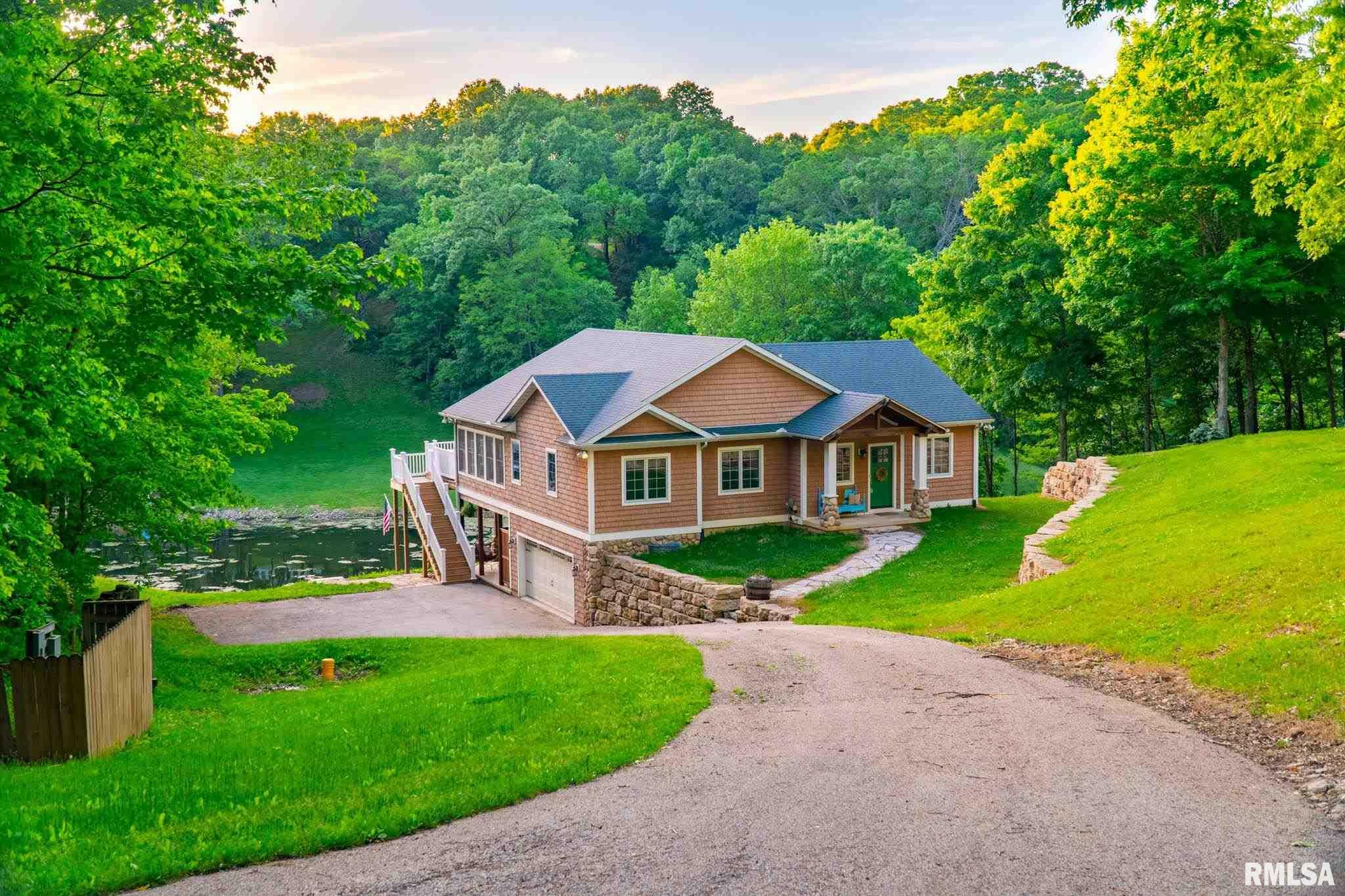 Property Photo: 348 Rustic Oak IL 61428