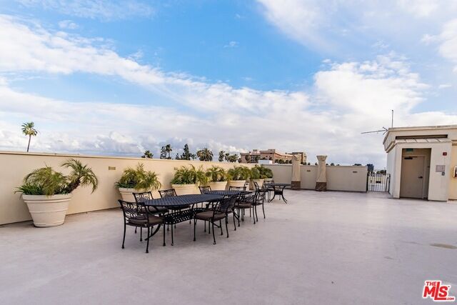 Property Photo:  430  N Oakhurst Dr 304  CA 90210 