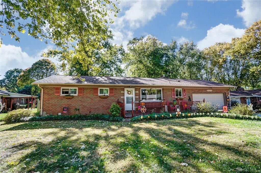 Property Photo: 674 Deptford Avenue OH 45429