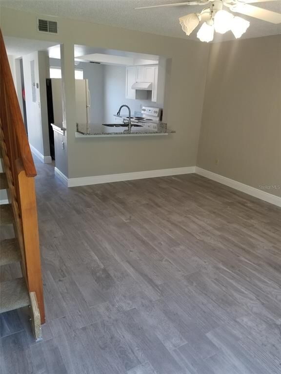 Property Photo: 14037 Notreville Way FL 33624