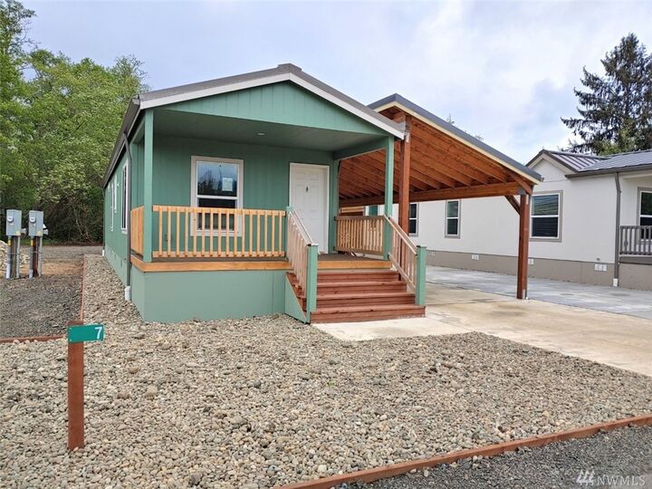 2010 Broadway Ave 7  Hoquiam WA 98550 photo