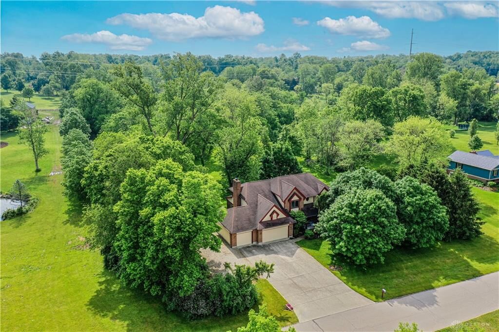 Property Photo:  1738 Woodland Trail  OH 45385 