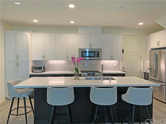 Property Photo: 19528 Astor Place CA 91324