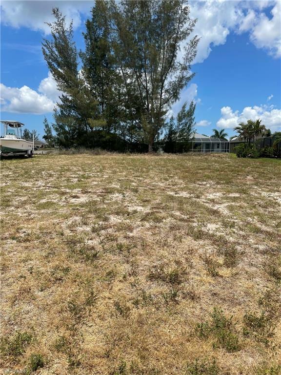 Property Photo:  1238 SW 18th Avenue  FL 33991 