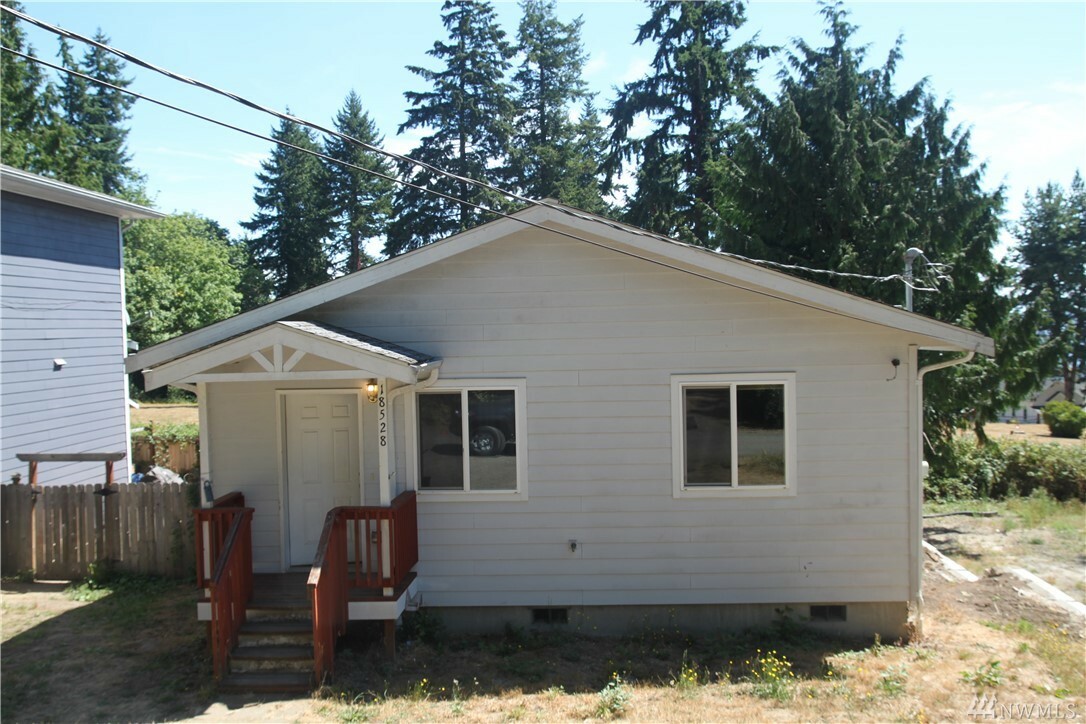 Property Photo:  18528 4th Ave NE  WA 98392 