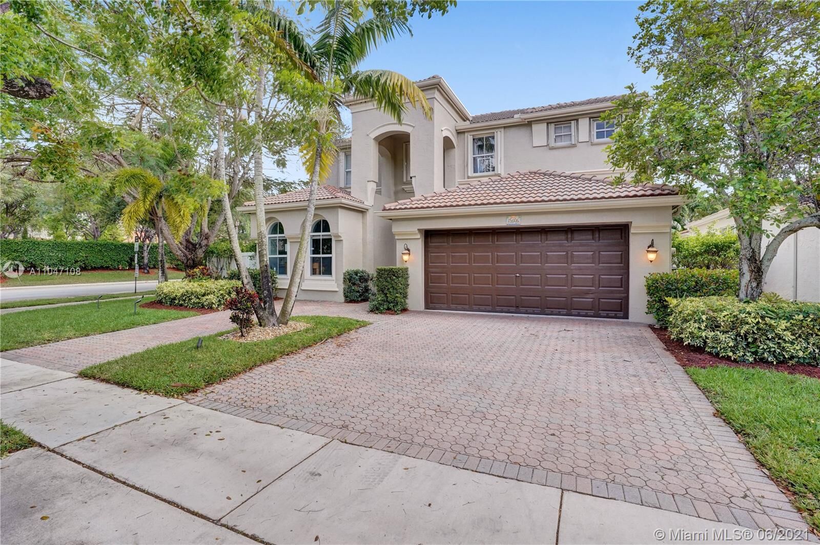 Property Photo: 15606 SW 52nd Ct FL 33027