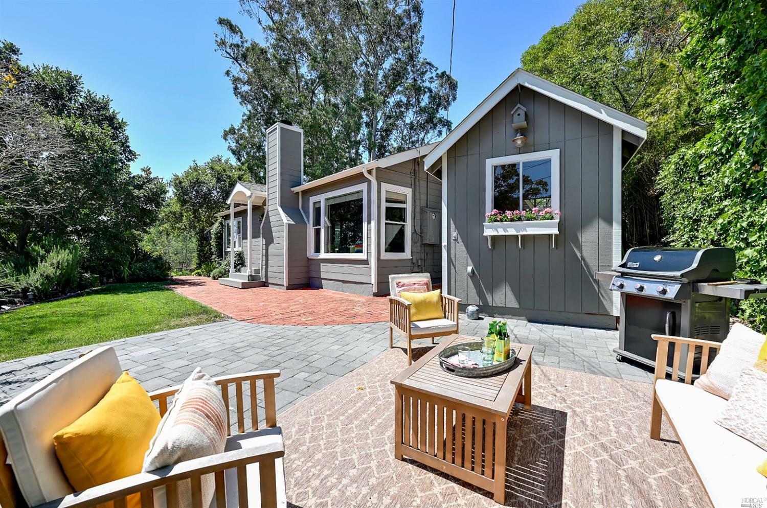 Property Photo:  305 Prospect Drive  CA 94901 