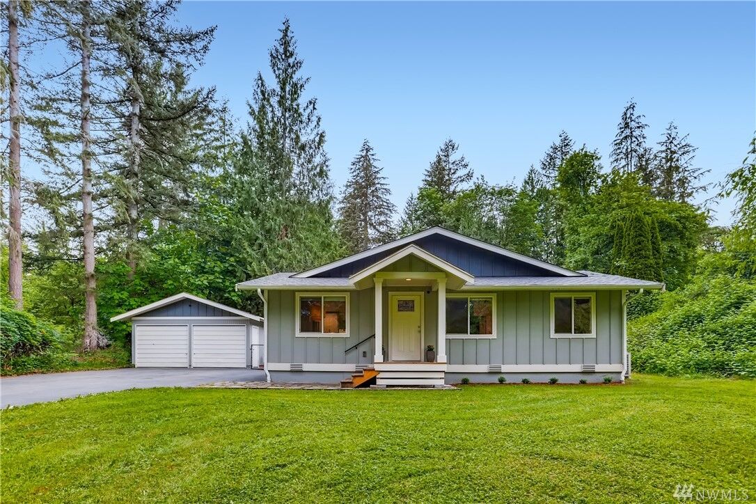 Property Photo:  16647 194th Ave SE  WA 98058 