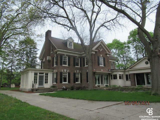 Property Photo: 1114 N Shiawassee St MI 48867